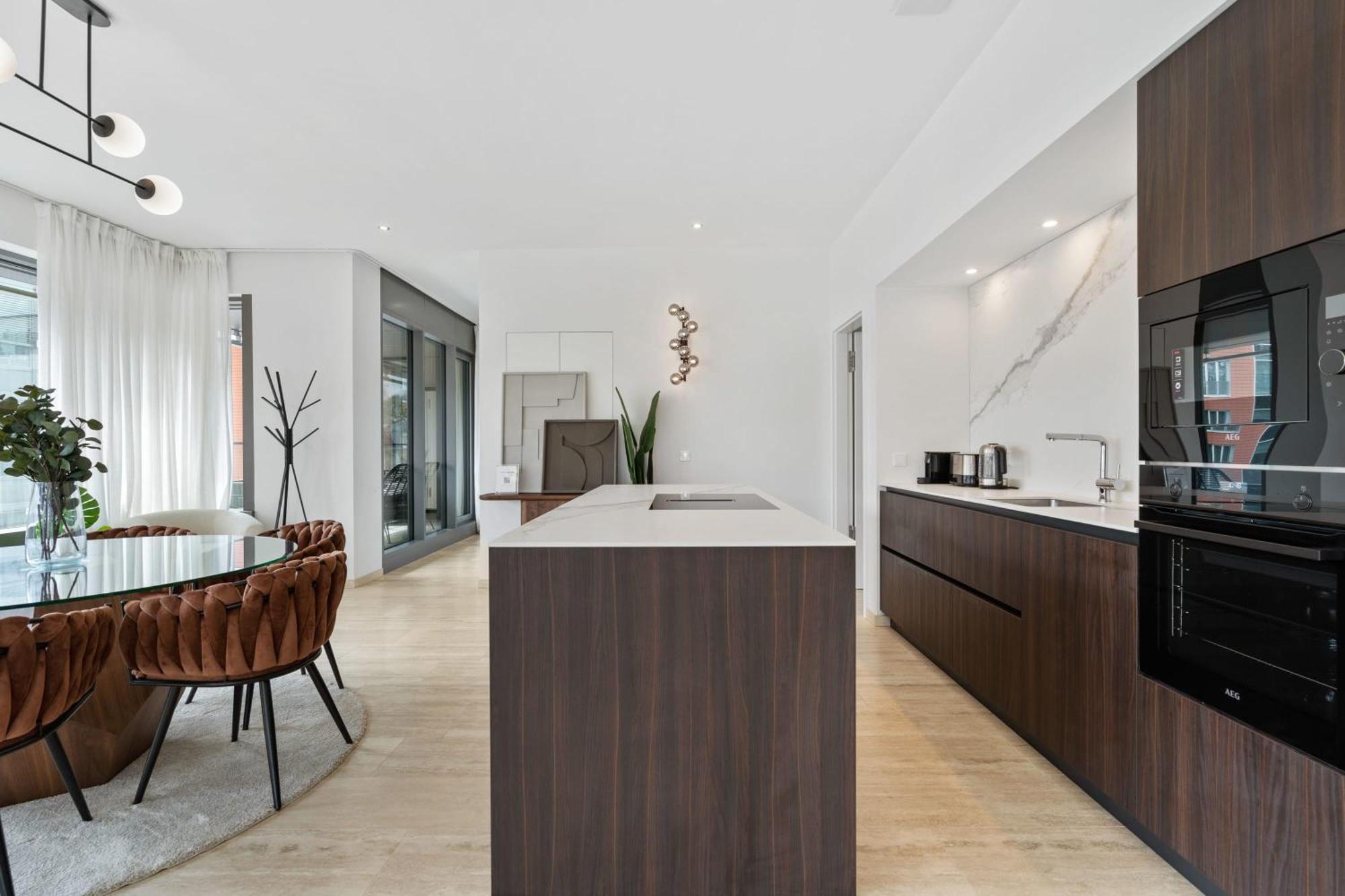 Elegant 2br With Balcony In Heart Of Appartement Luxemburg