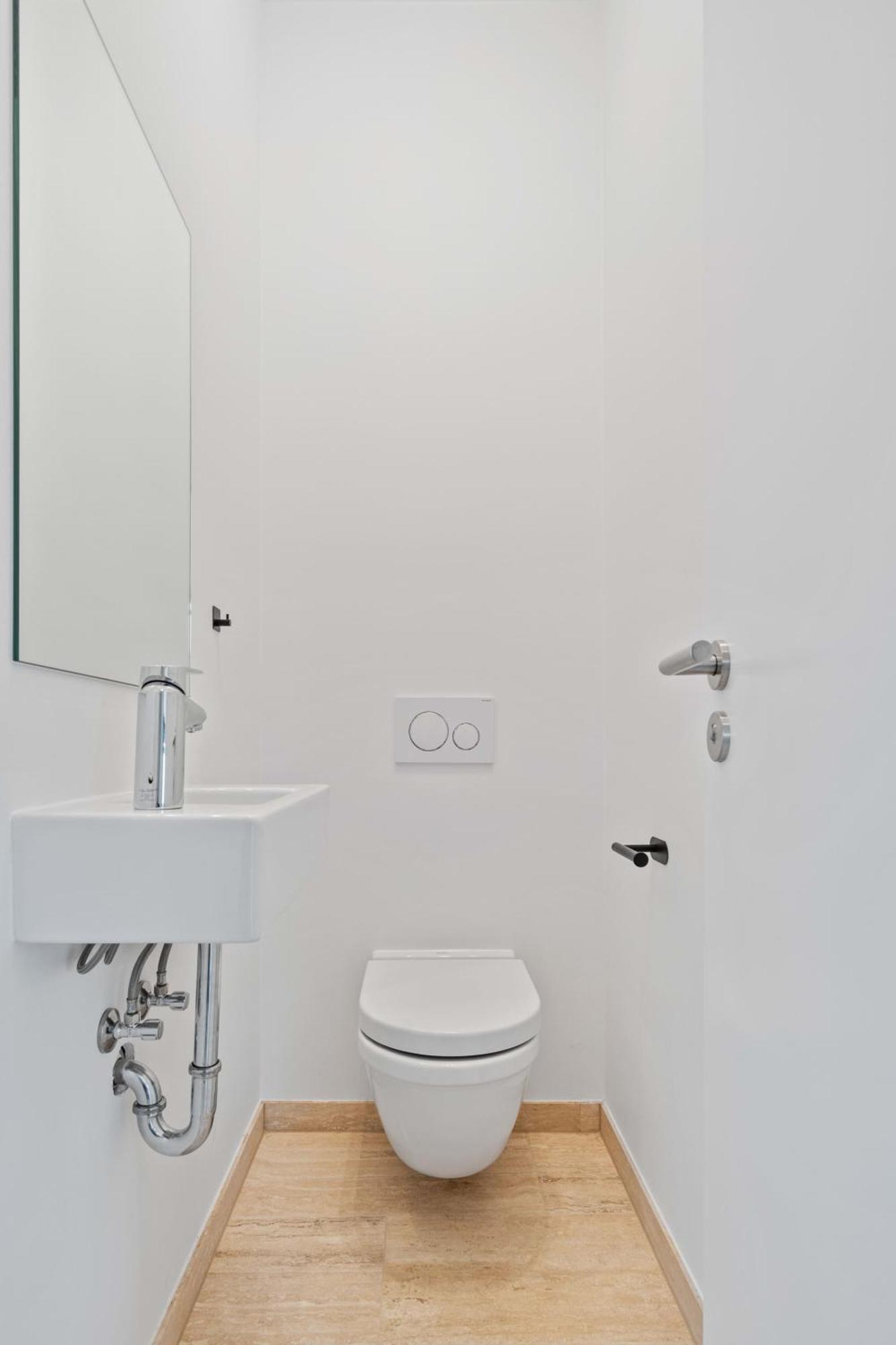 Elegant 2br With Balcony In Heart Of Luxemburg